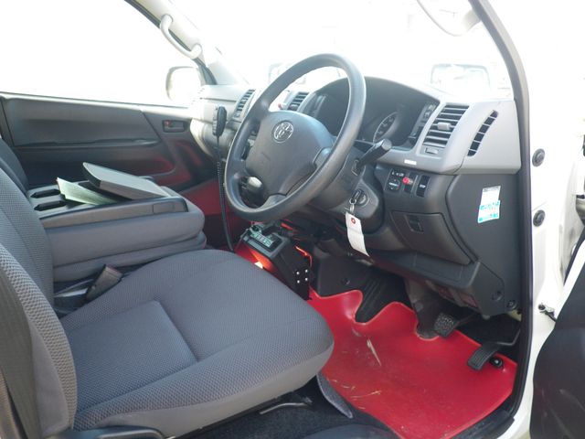 TOYOTA HIACE van 2WD 2013