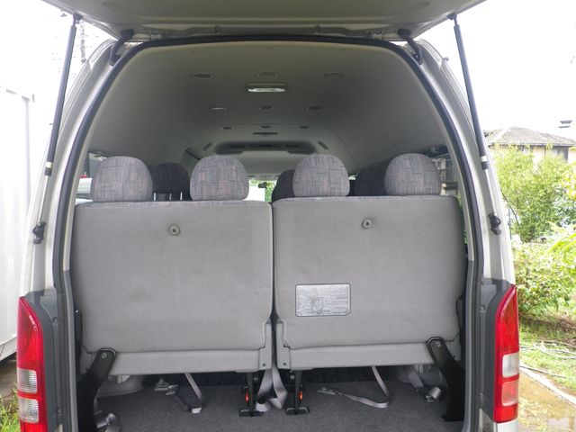 TOYOTA HIACE COMMUTER 4WD 2007
