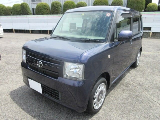 TOYOTA PIXIS SPACE 2014