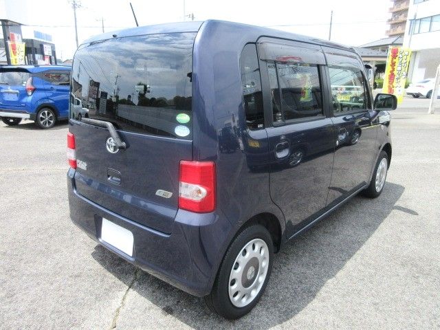 TOYOTA PIXIS SPACE 2014