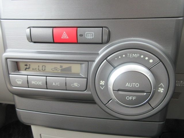 TOYOTA PIXIS SPACE 2014