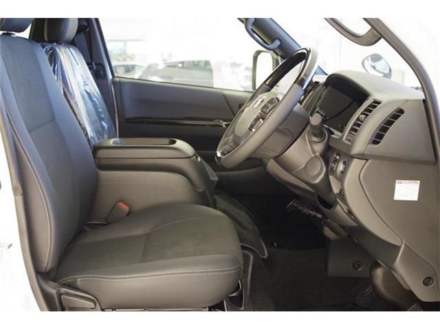 TOYOTA HIACE van 2WD 2025