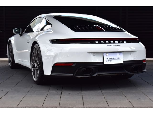 PORSCHE PORSCHE 911 2025