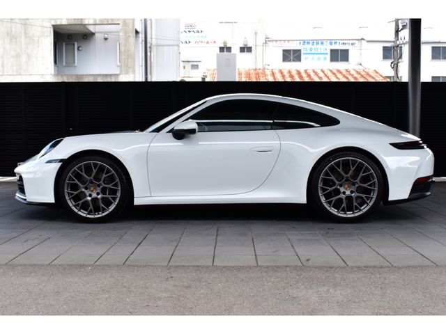 PORSCHE PORSCHE 911 2025