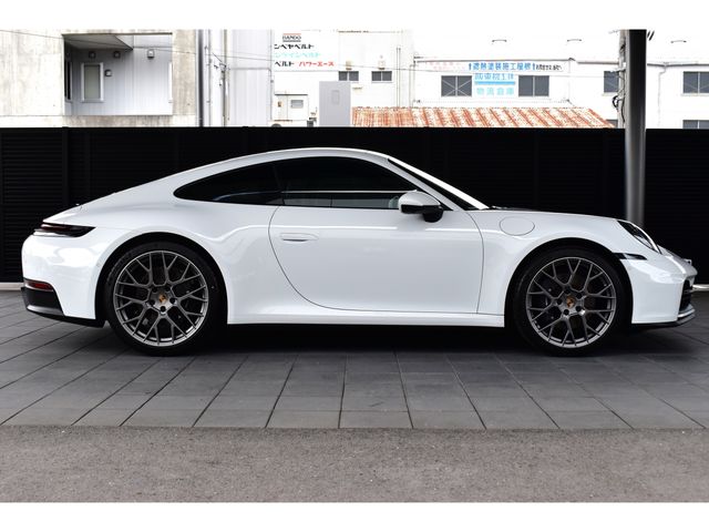 PORSCHE PORSCHE 911 2025