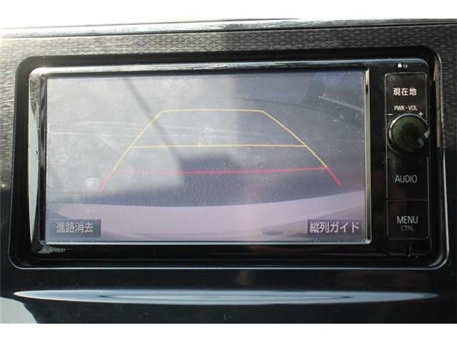 TOYOTA PRIUS Alpha 2015