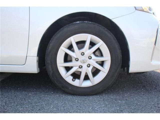 TOYOTA PRIUS Alpha 2015