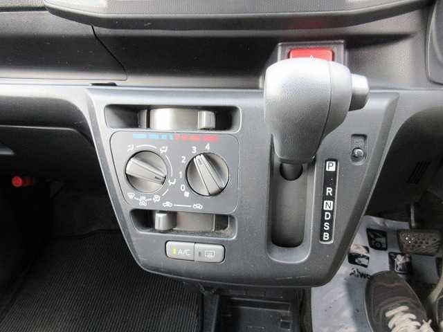 DAIHATSU MIRA e:S 2020