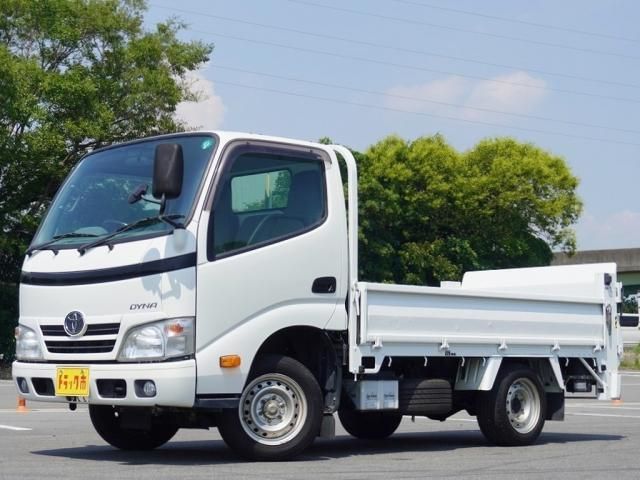 TOYOTA DYNA 2016