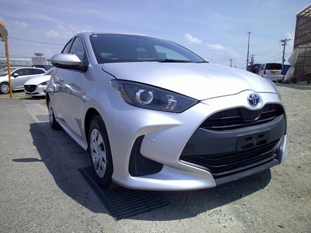TOYOTA YARIS HYBRID 2021