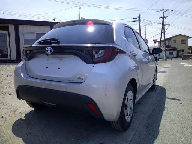 TOYOTA YARIS HYBRID 2021