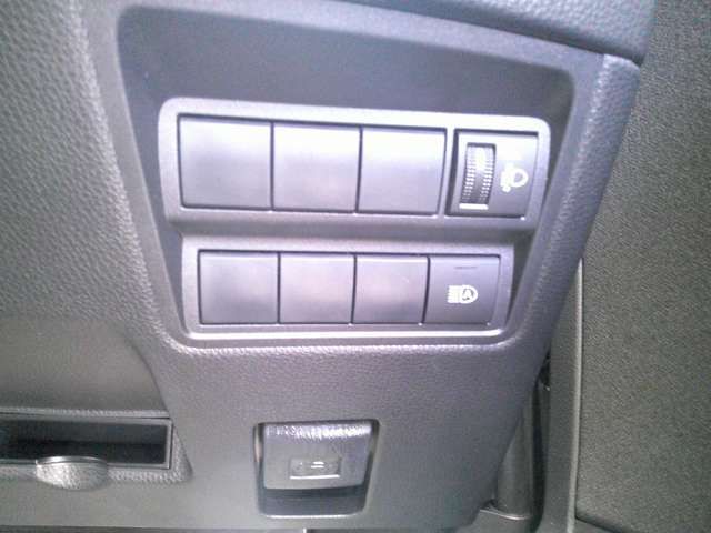 TOYOTA YARIS HYBRID 2021