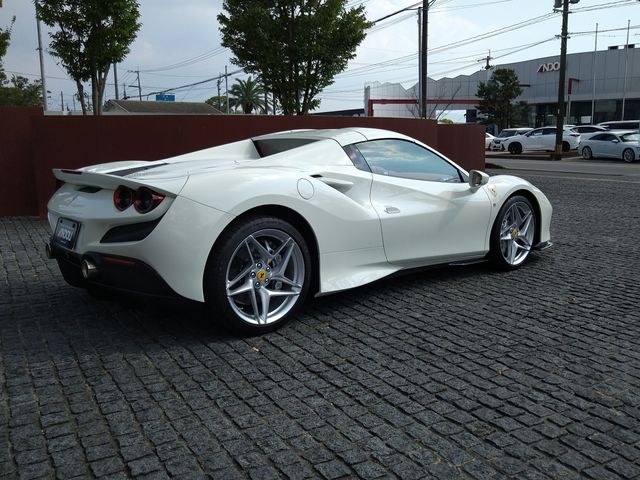 FERRARI FERRARI F8 Spider 2022