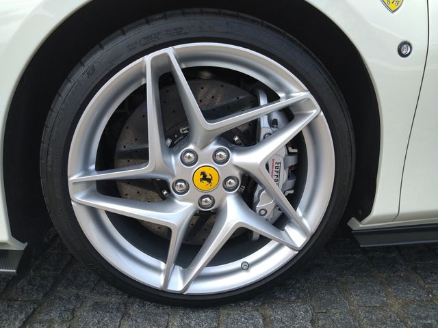 FERRARI FERRARI F8 Spider 2022