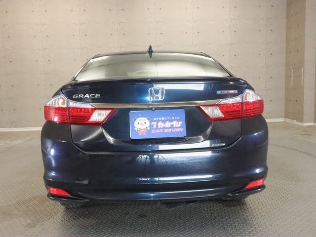 HONDA GRACE HYBRID 2016