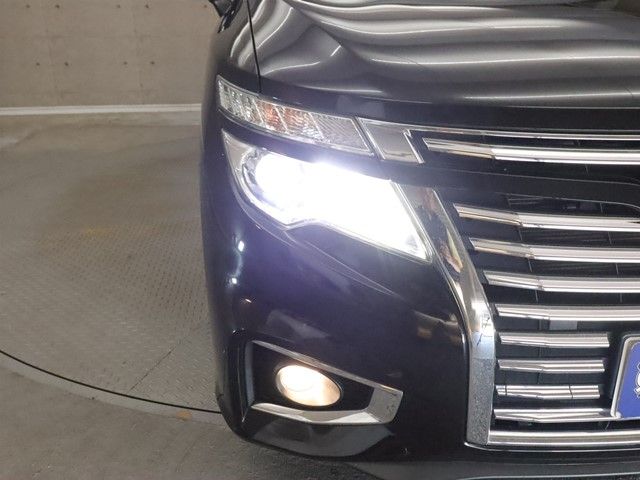 NISSAN ELGRAND 2017