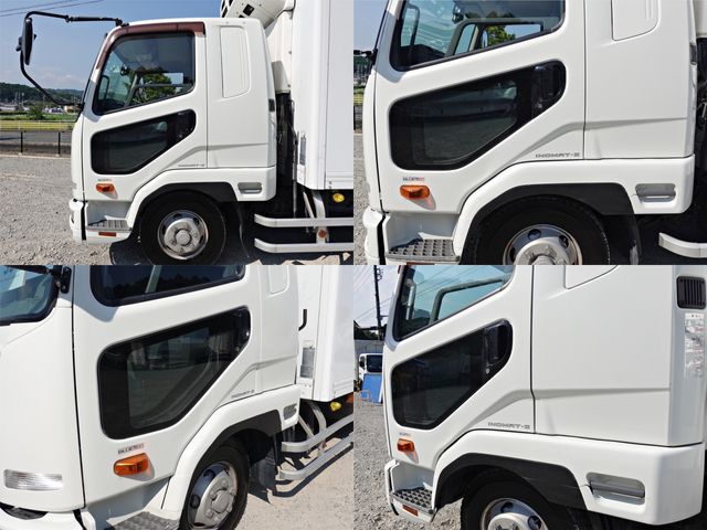 MITSUBISHI FUSOU FIGHTER 2014