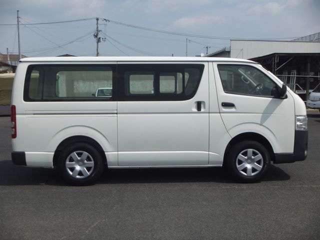 TOYOTA HIACE van 4WD 2018