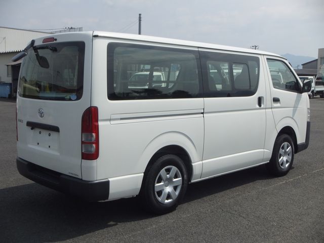 TOYOTA HIACE van 4WD 2018