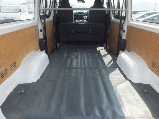 TOYOTA HIACE van 4WD 2018