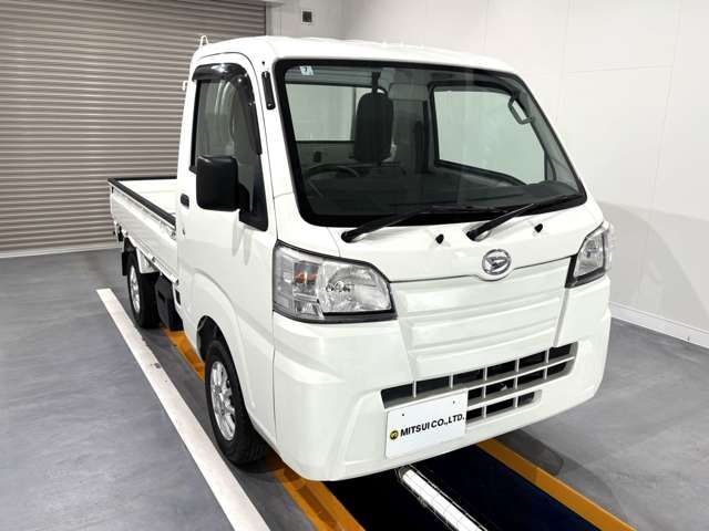 DAIHATSU HIJET truck 4WD 2017