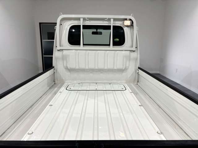 DAIHATSU HIJET truck 4WD 2017