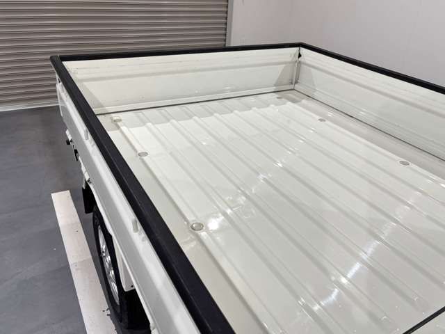 DAIHATSU HIJET truck 4WD 2017