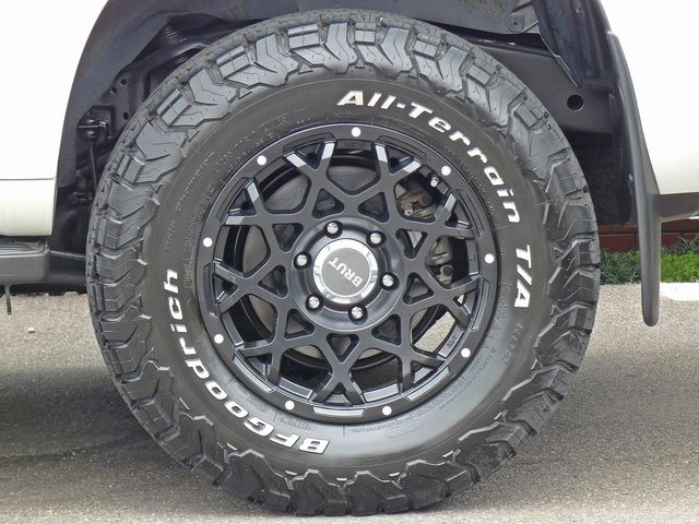 TOYOTA LANDCRUISER PRADO 2019