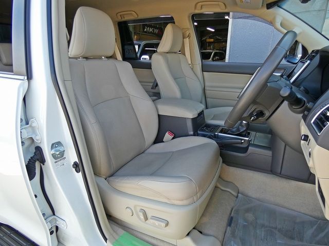 TOYOTA LANDCRUISER PRADO 2019