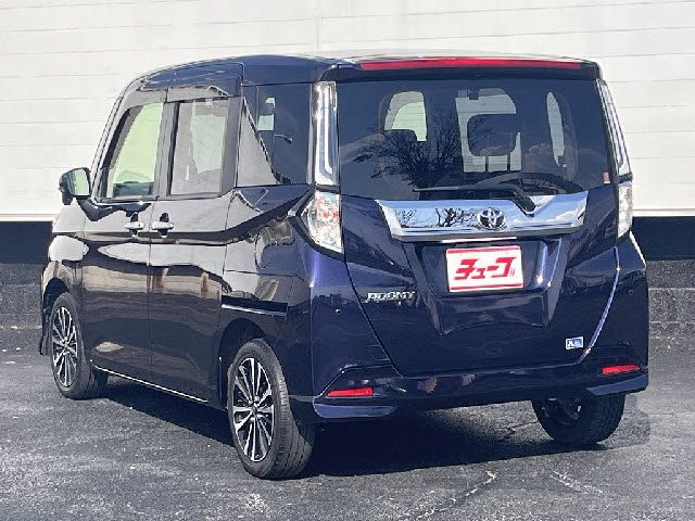 TOYOTA ROOMY 2021