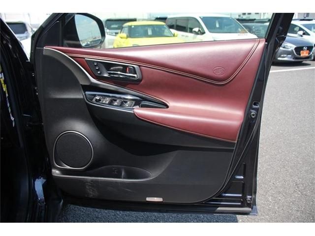 TOYOTA HARRIER HYBRID 2017