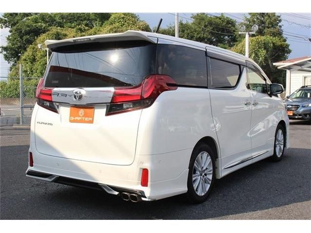 TOYOTA ALPHARD 2017