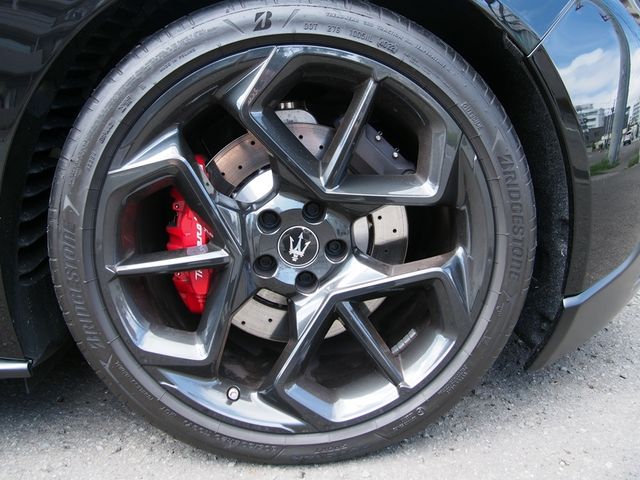 MASERATI MASERATI MC20 2023