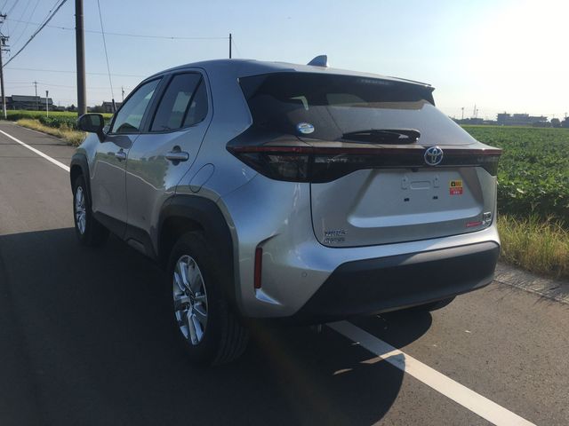 TOYOTA YARIS CROSS HYBRID 2023