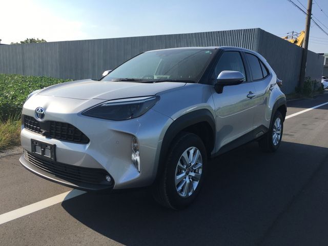 TOYOTA YARIS CROSS HYBRID 2023