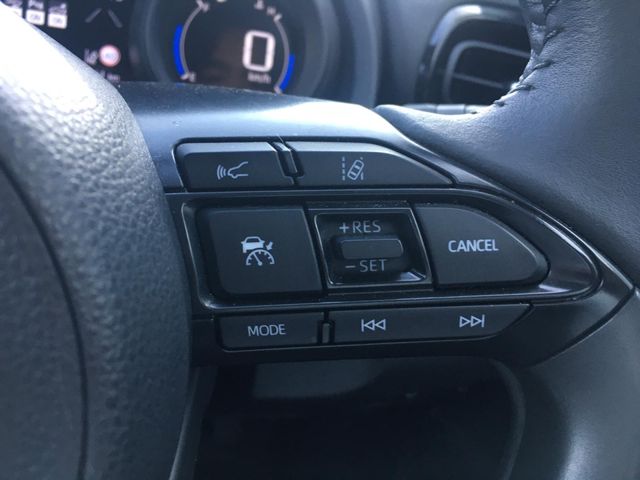 TOYOTA YARIS CROSS HYBRID 2023