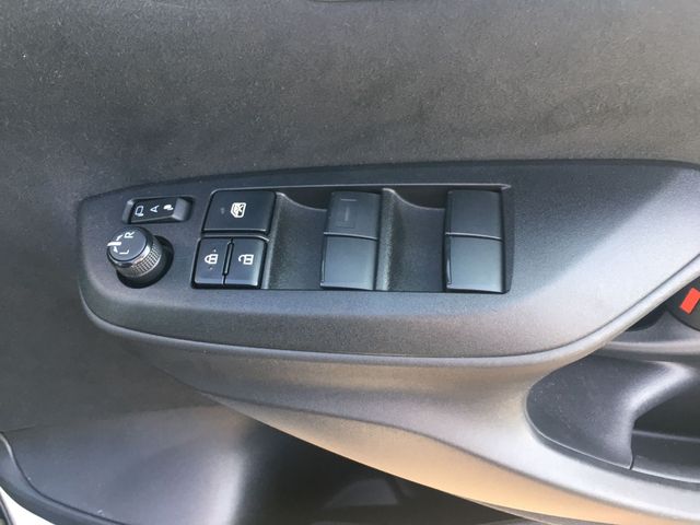 TOYOTA YARIS CROSS HYBRID 2023