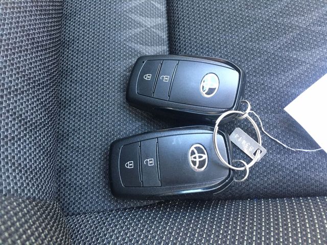 TOYOTA YARIS CROSS HYBRID 2023