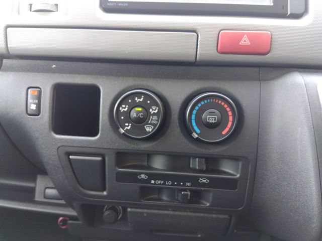 TOYOTA REGIUSACE van 4WD 2013