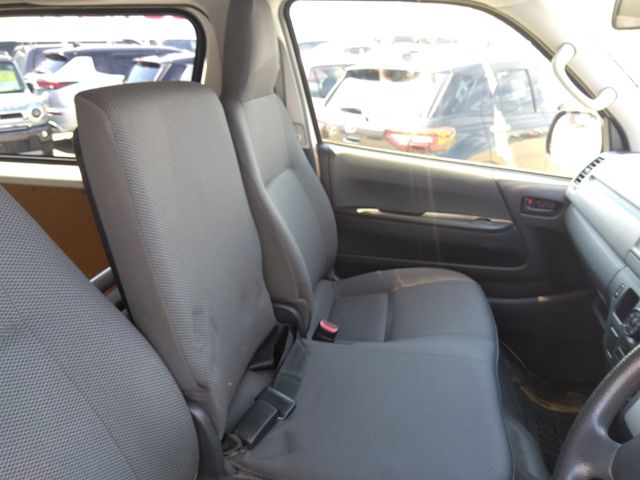 TOYOTA REGIUSACE van 4WD 2013