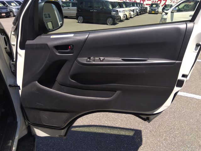 TOYOTA REGIUSACE van 4WD 2013