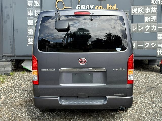 TOYOTA HIACE van 2WD 2010