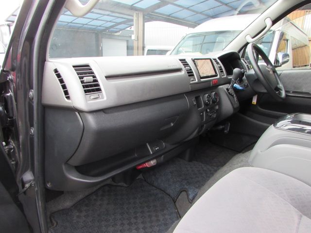 TOYOTA HIACE van 2WD 2010