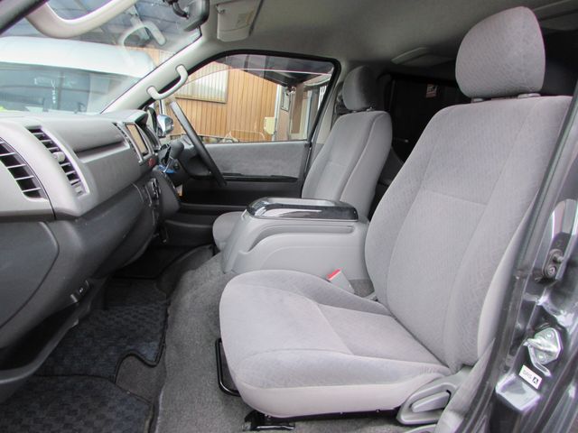 TOYOTA HIACE van 2WD 2010