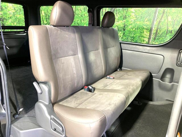 TOYOTA HIACE van 2WD 2019