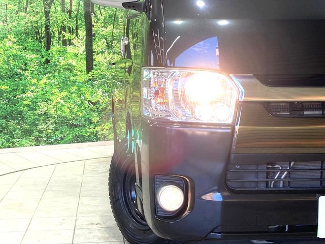 TOYOTA HIACE van 2WD 2019