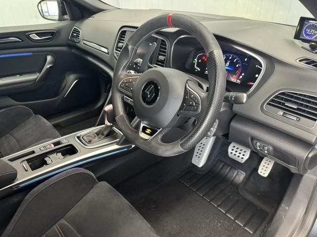 RENAULT RENAULT MEGANE hatchback 2022