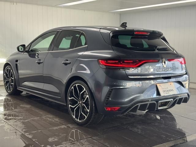 RENAULT RENAULT MEGANE hatchback 2022