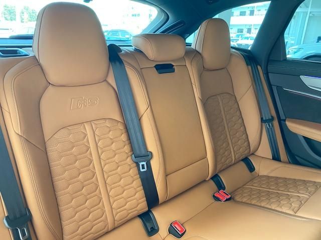 AUDI AUDI RS6 AVANT 2021