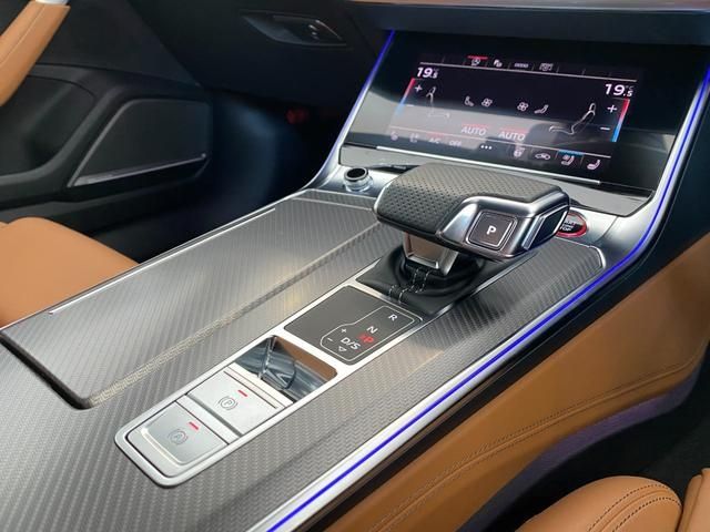 AUDI AUDI RS6 AVANT 2021